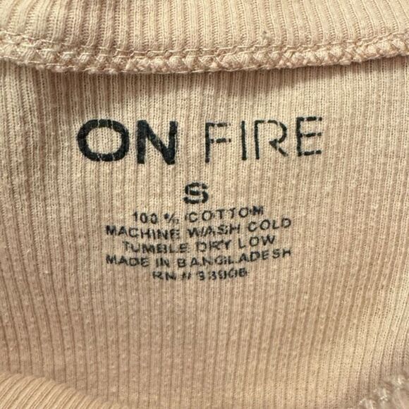 On Fire “I’m not perfect, but I’m an original” Ribbed Tee Sz S - Picture 9 of 10